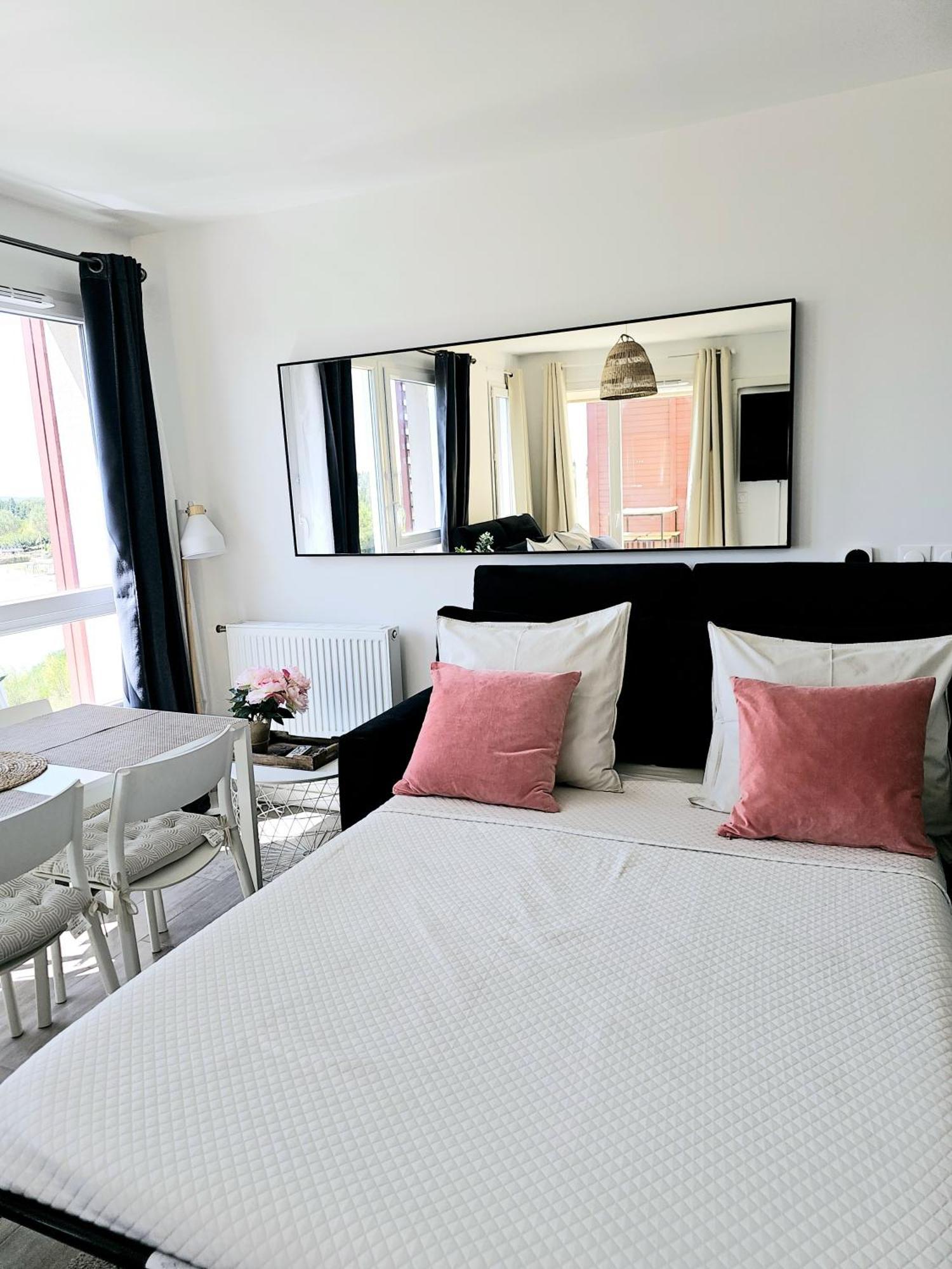Lakeside Provence - Appartement Classe 4 Etoiles, Vue Sur Le Lac, Parking Sous-Sol, Double Clim Монтё Экстерьер фото