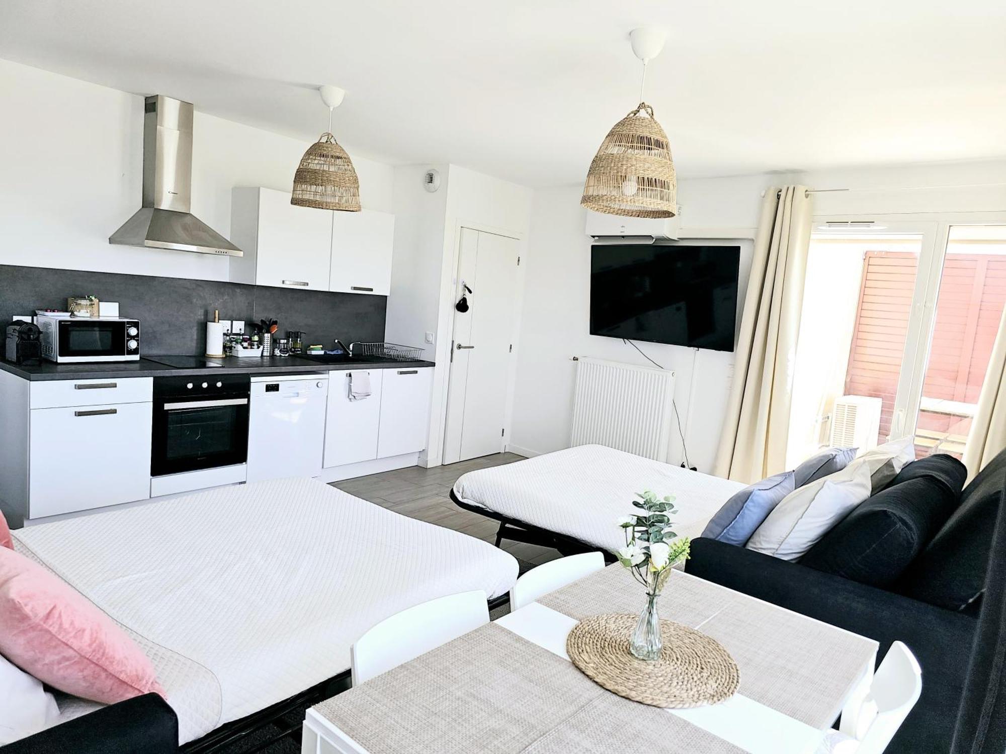 Lakeside Provence - Appartement Classe 4 Etoiles, Vue Sur Le Lac, Parking Sous-Sol, Double Clim Монтё Экстерьер фото
